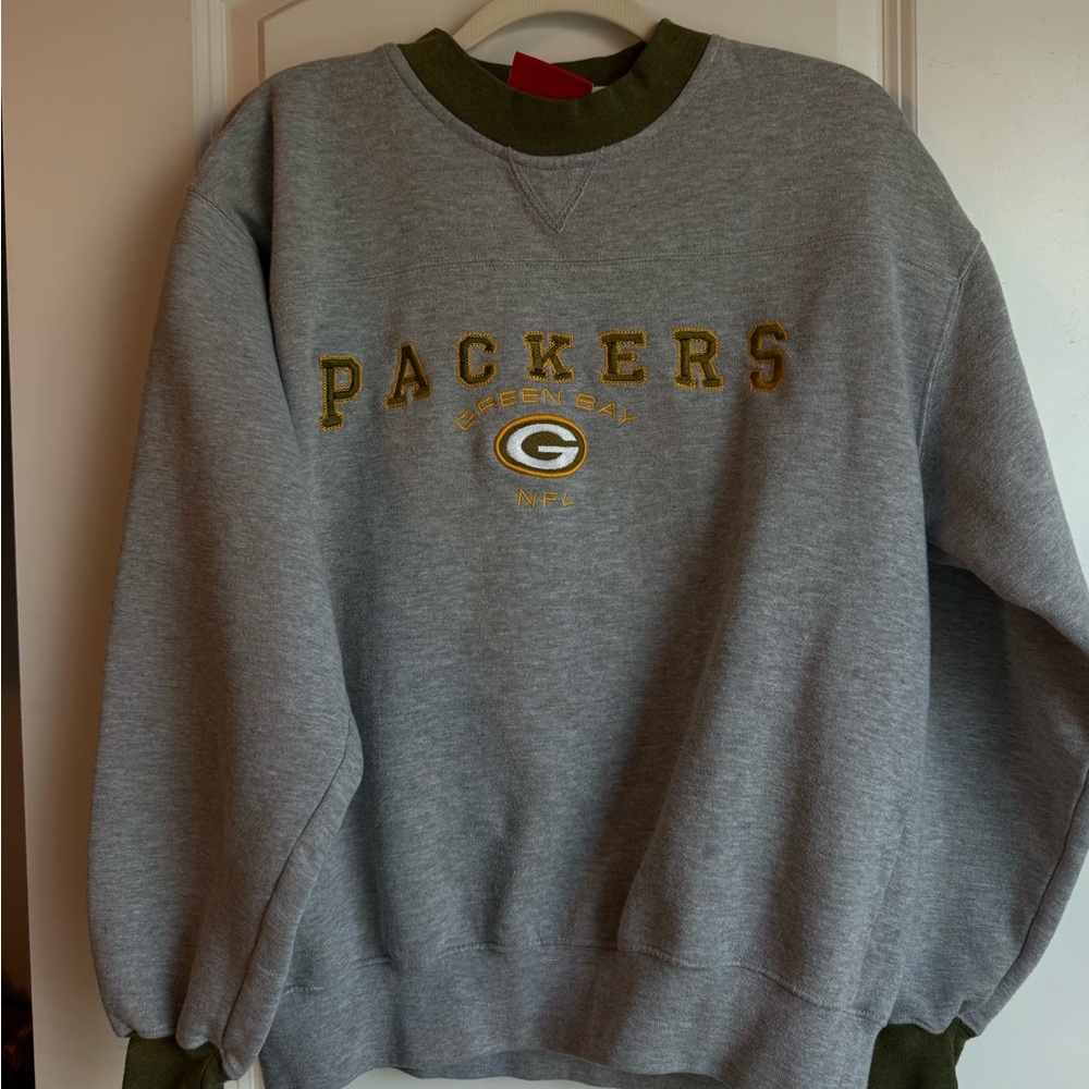 NFL 90s Greenbay Packers Gray and Green Crewneck Sweater vintage